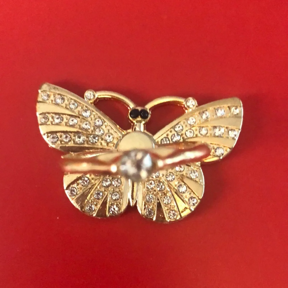 - #163 🤍NWOT Crystal Bling Butterfly Cell Phone Ring Stand Holder Grip🤍🦋